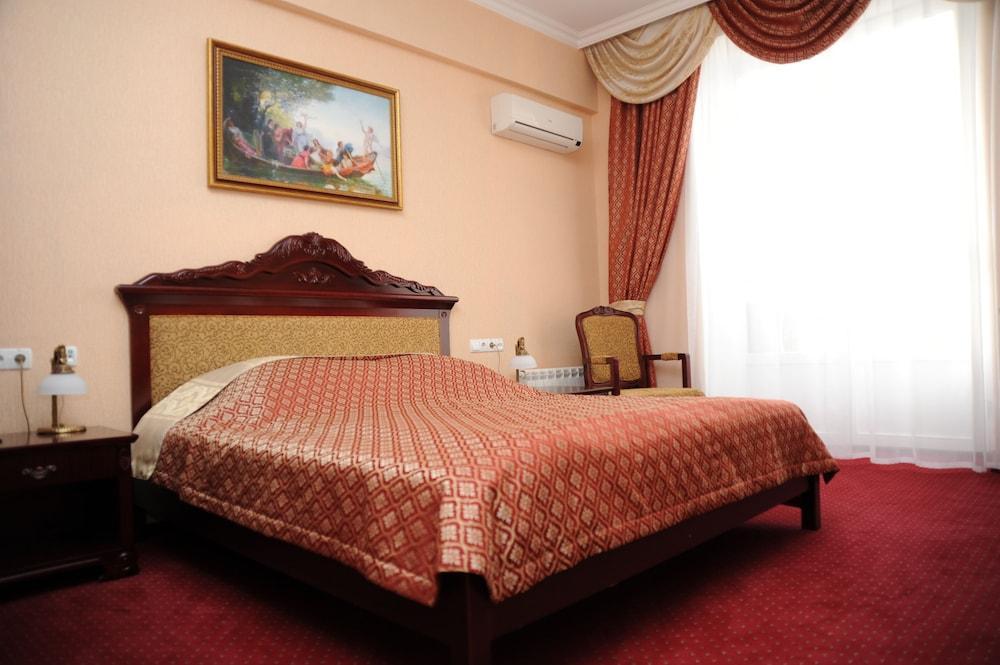 ウクライナ ホテル キエフ エクステリア 写真
