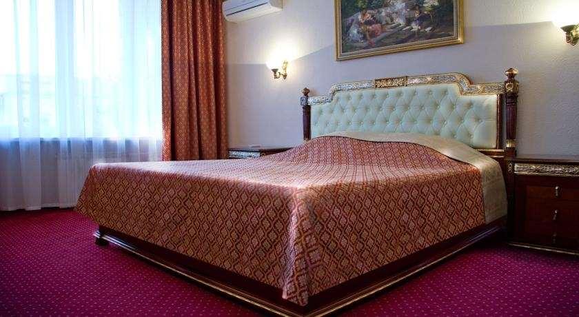ウクライナ ホテル キエフ 部屋 写真